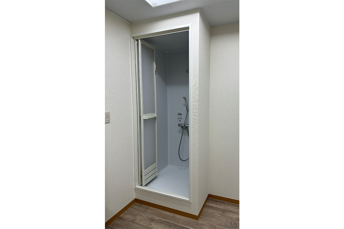 男女更衣室にシャワーを完備しております。
